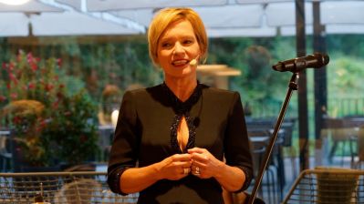 Evelin König Brustkrebs: Was über ihre Erkrankung bekannt ist und was Betroffene daraus lernen können evelin könig brustkrebs